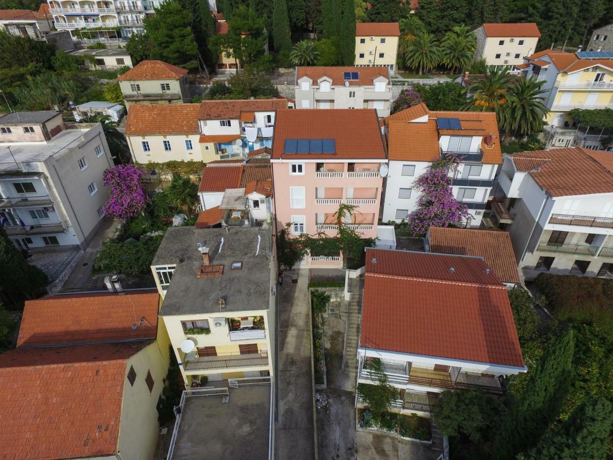 Apartments Knezovic Gradac  Eksteriør bilde