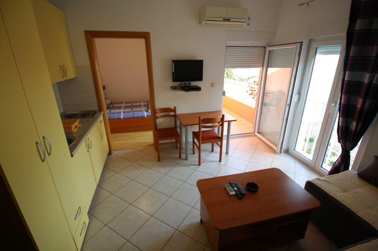 Apartments Knezovic Gradac  Eksteriør bilde