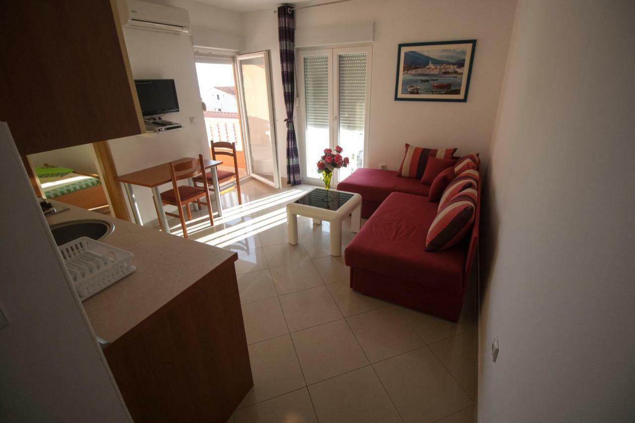 Apartments Knezovic Gradac  Eksteriør bilde