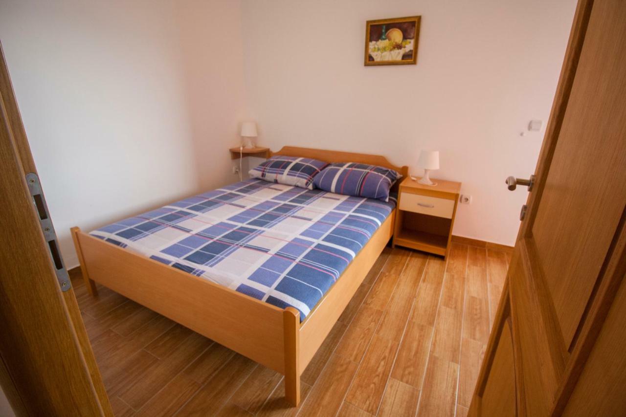 Apartments Knezovic Gradac  Eksteriør bilde