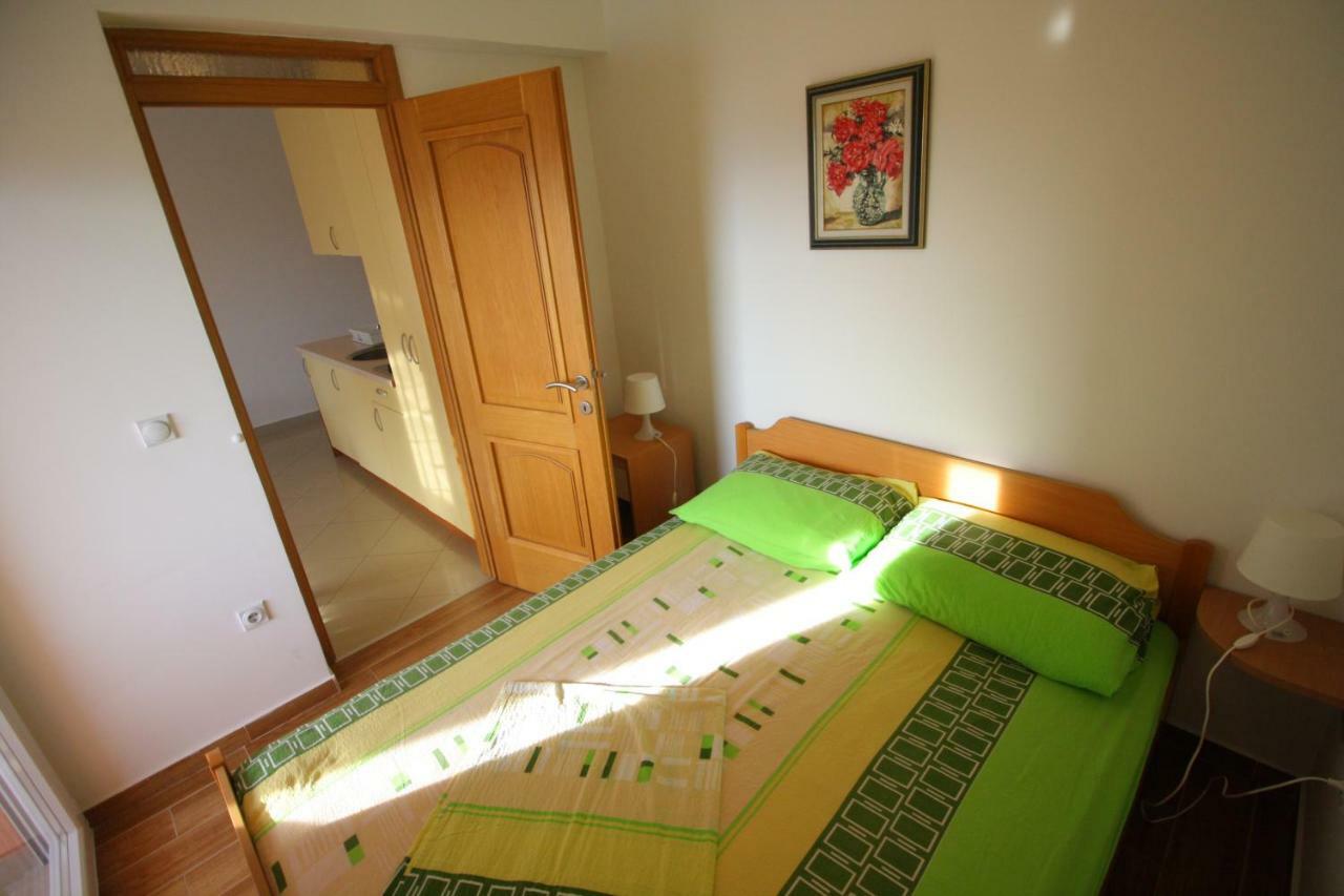 Apartments Knezovic Gradac  Eksteriør bilde